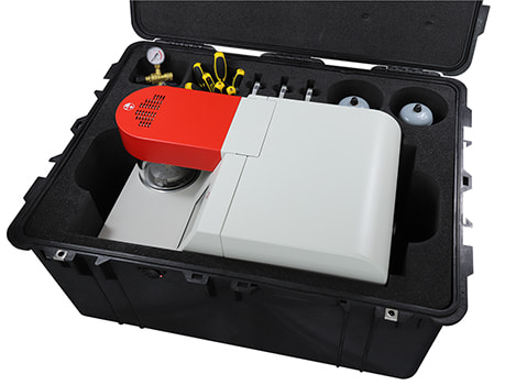 Transport case with wheels. Used with CCU-010 LV or HV coating unit.